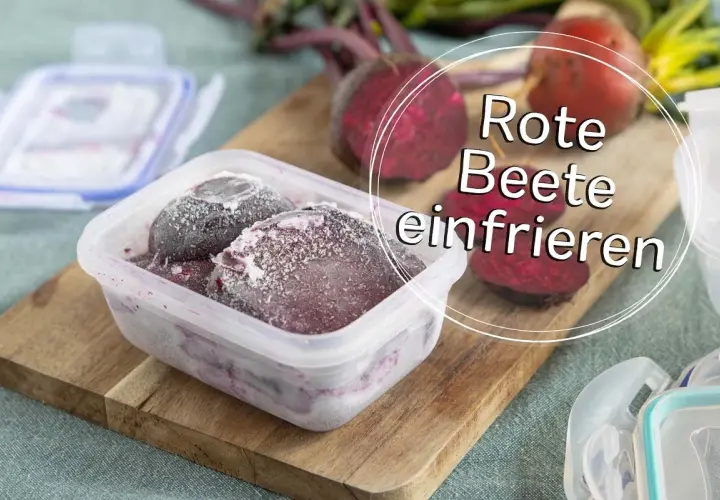 Gefrorene rote Bete in einem Behälter, bereit zum Einfrieren. So bleiben die Vitamine erhalten.